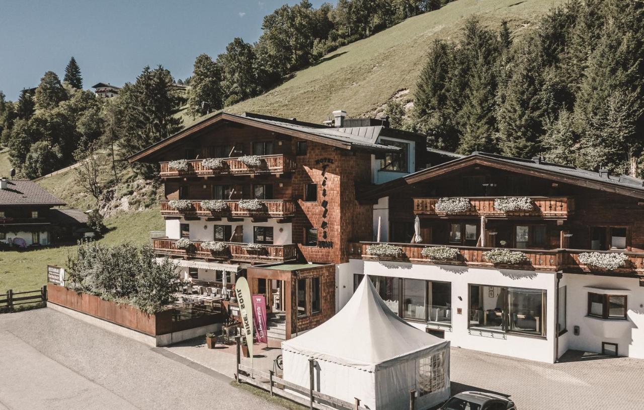 Hotel & Appartements Tiroler Buam Saalbach-Hinterglemm Esterno foto